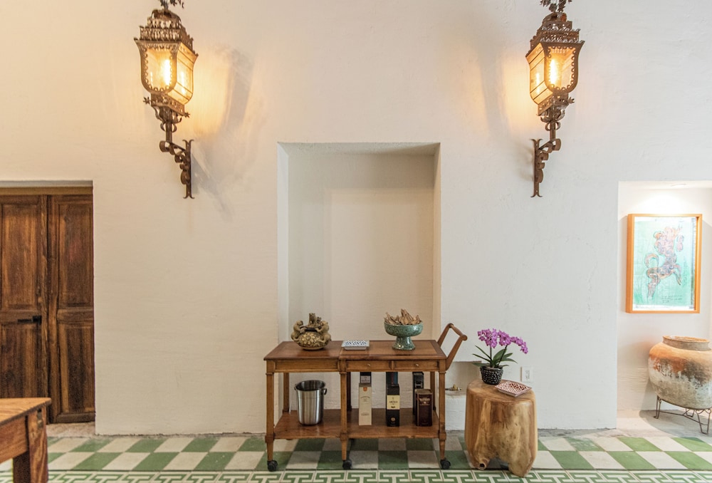 Orchid House San Miguel de Allende 11/50