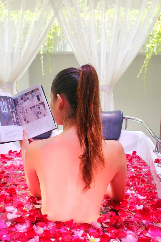 b Hotel Bali & Spa 40/73