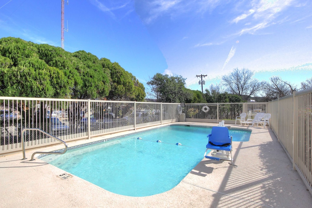 Motel6 Kerrville, TX 31/42
