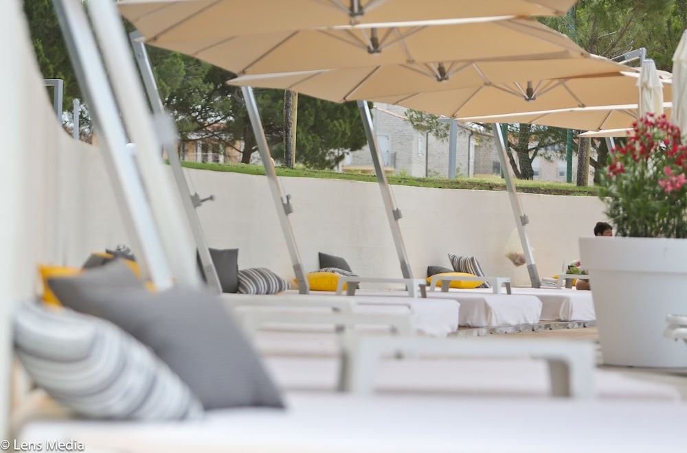 Arena Hotel Holiday 26/50
