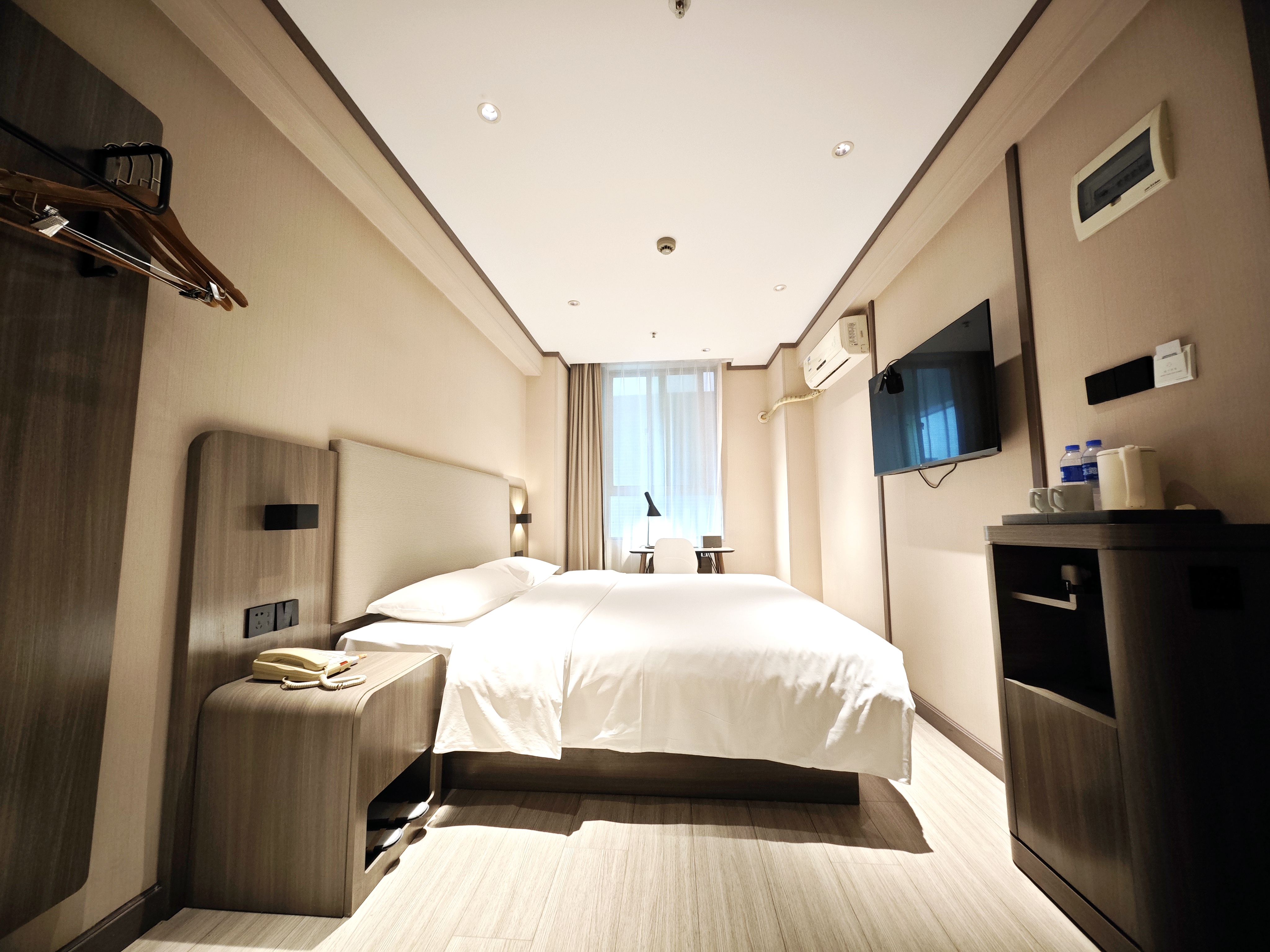 Hanting Hotel Shenzhen Bao an Airport Terminal 8/26