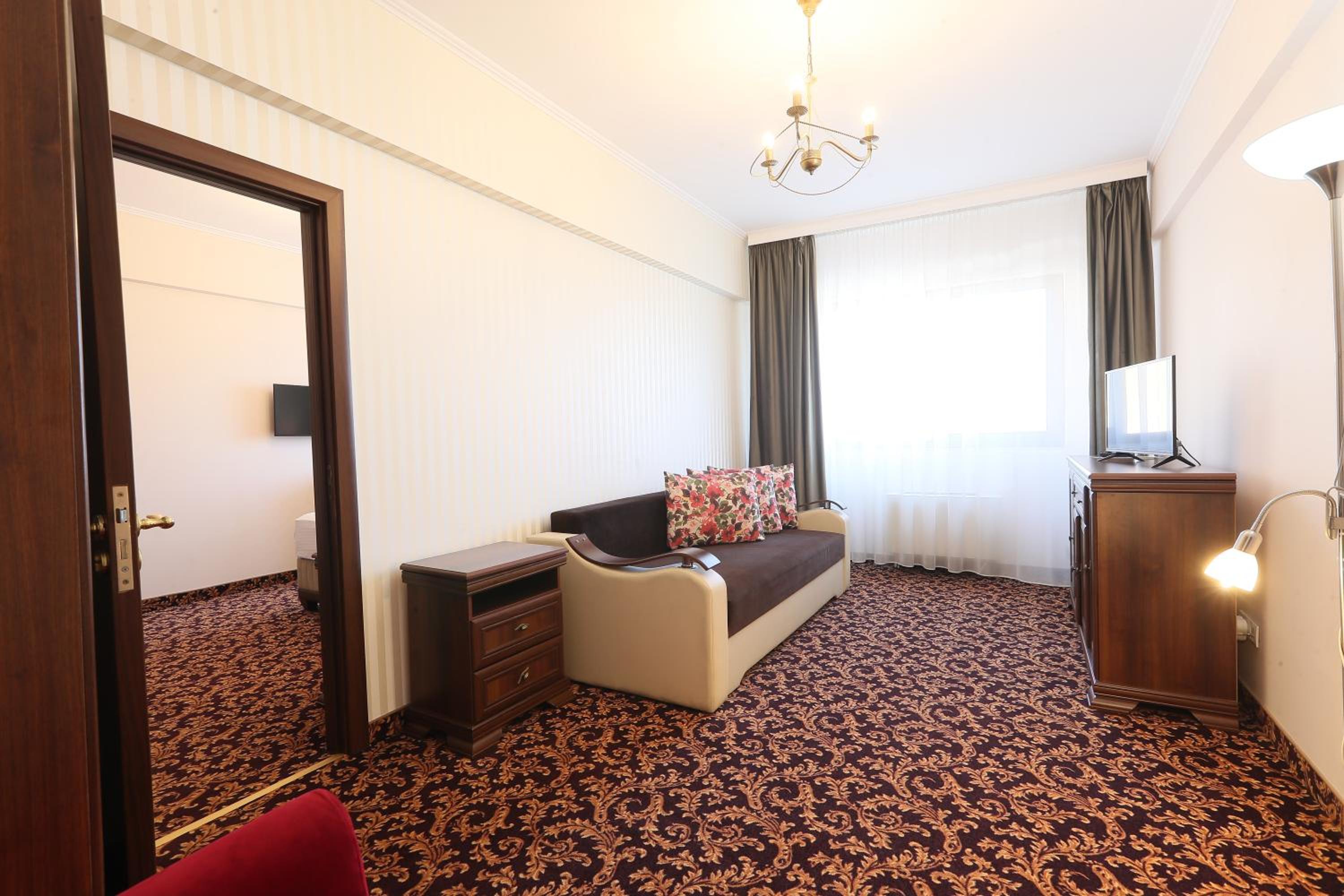 Impero Hotel 30/38
