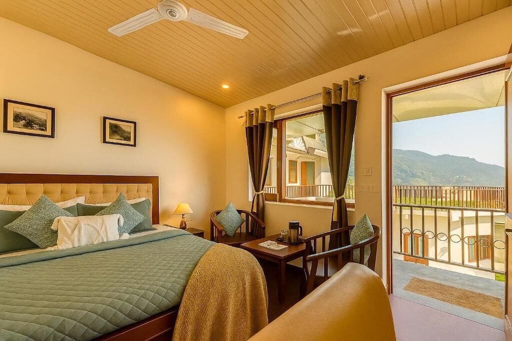 HOTEL SUNNY COT 12/55