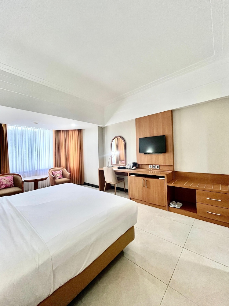 HORISON BANDUNG HOTEL 7/50