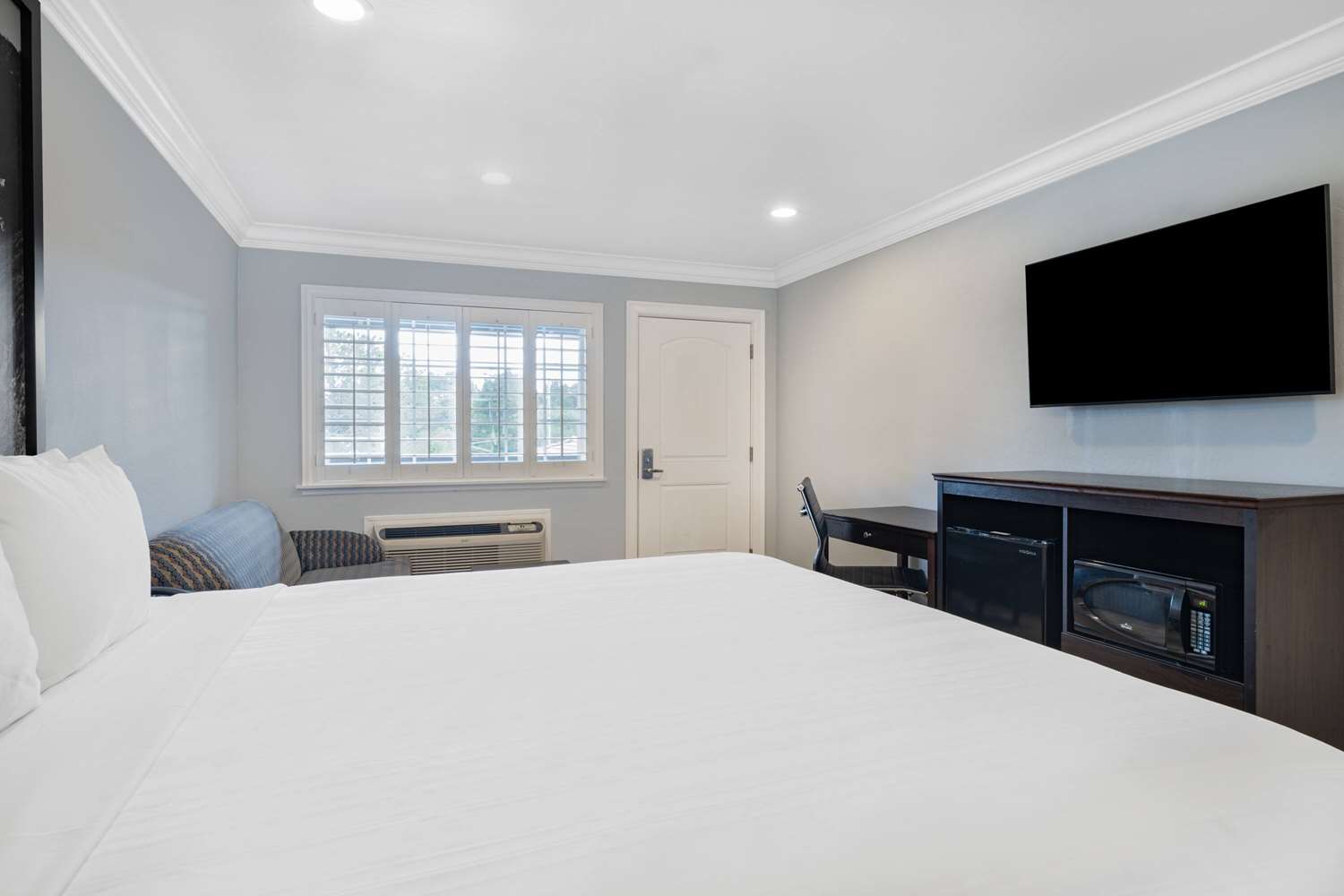 Super 8 By Wyndham Monterey/Carmel 21/48
