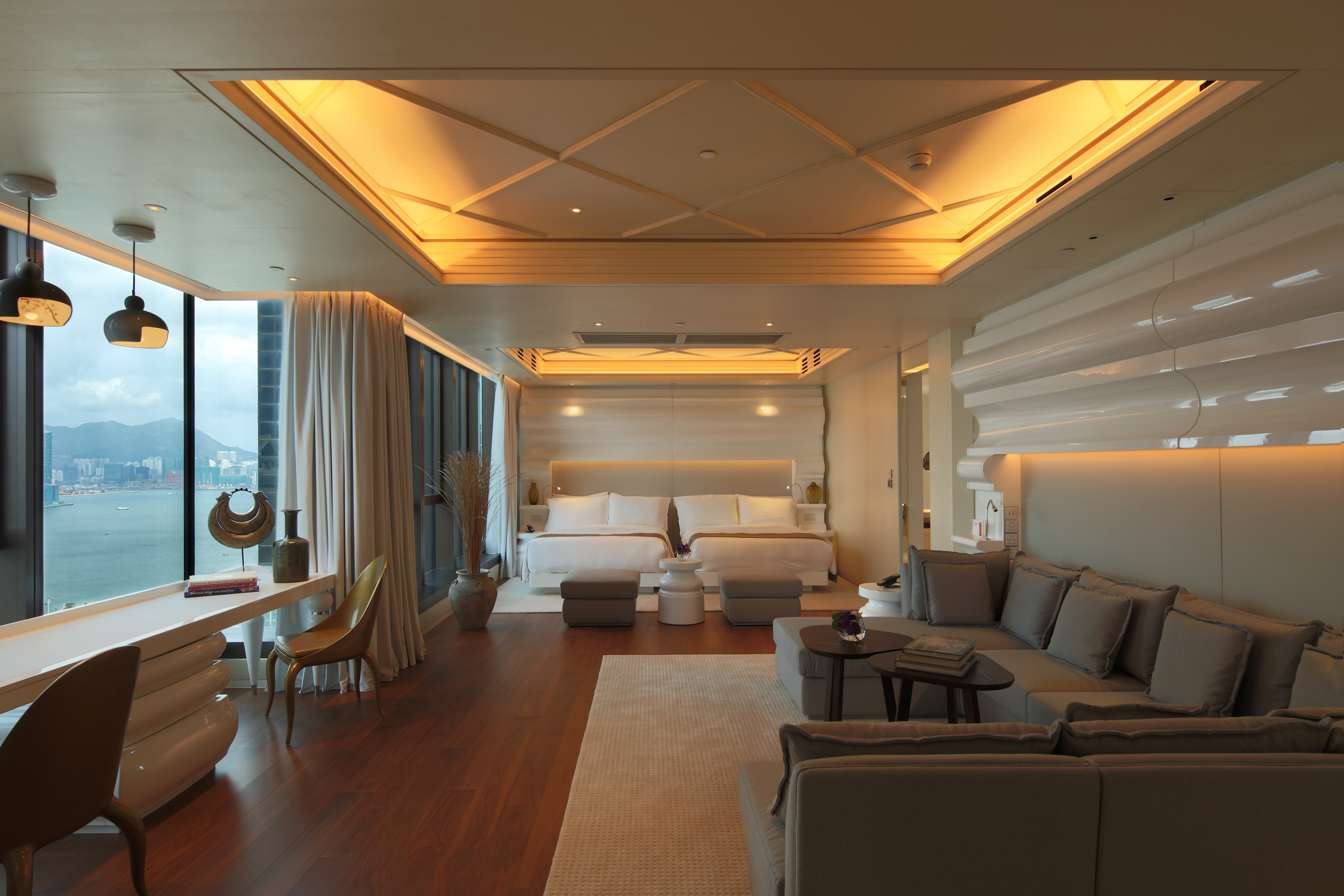 Mira Moon Hotel 19/24