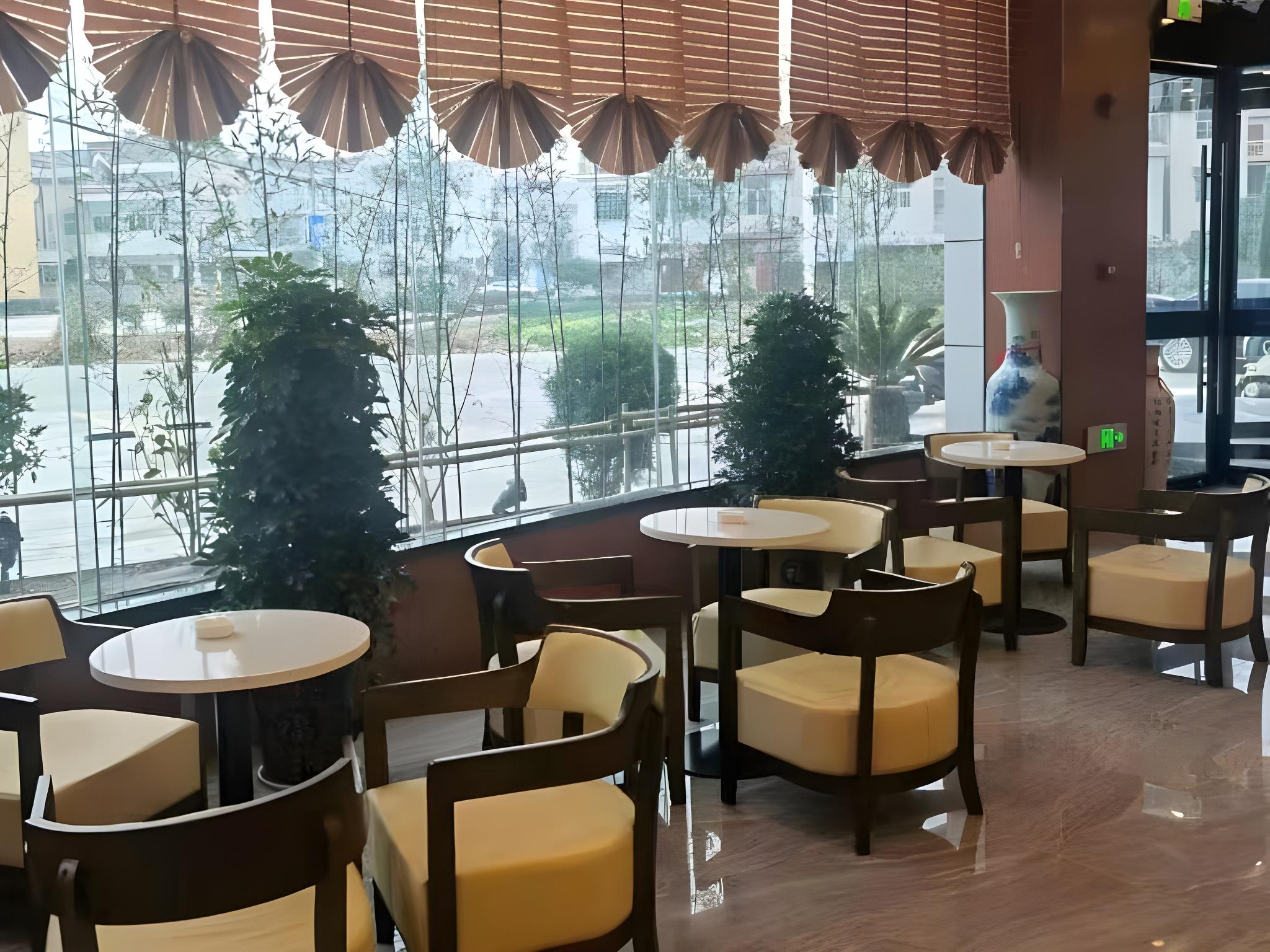 Gem Anqing Wangjiang County Central Mall Fengqi Road Hotel 50/58