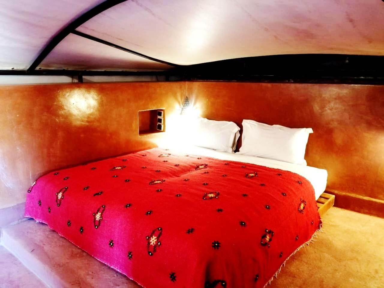 Tentes, Lodge