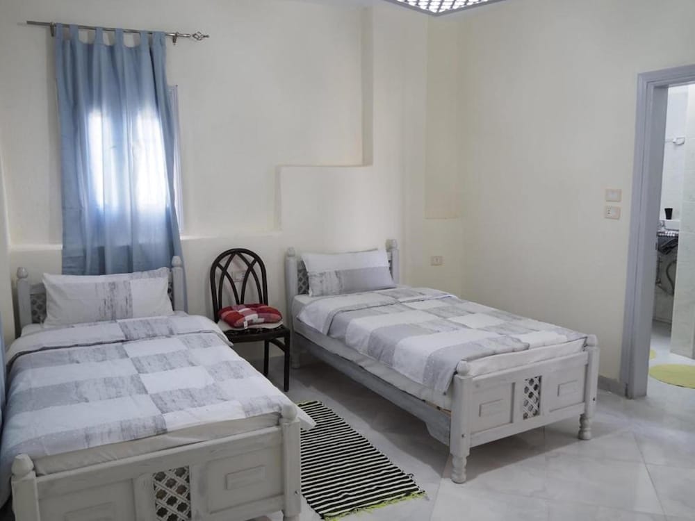Nile Compound Hotel 11/50