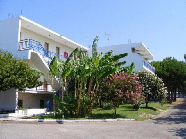 Lintzi Hotel 52/55