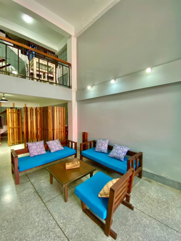 No.7 Guest House 51/61