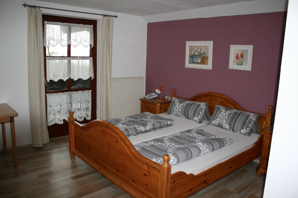 Waldpension Jagerstüberl 4/50