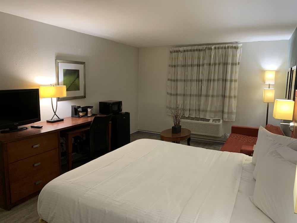 ECONO LODGE AND SUITES(Orange - TX) 15/53