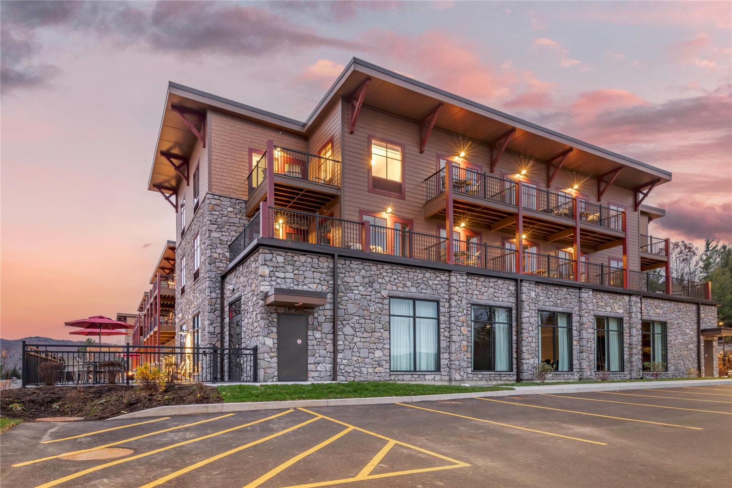 Cambria Hotel Lake Placid - Lakeside Resort 6/26