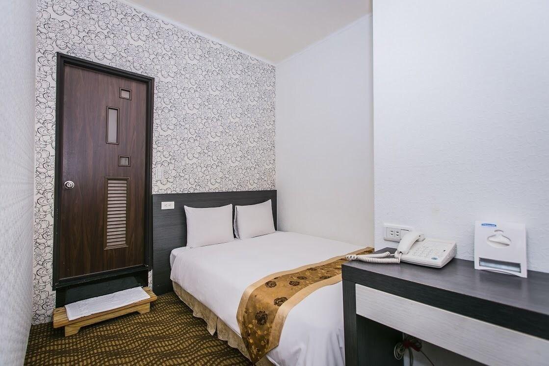 Hotel Queen 17/20
