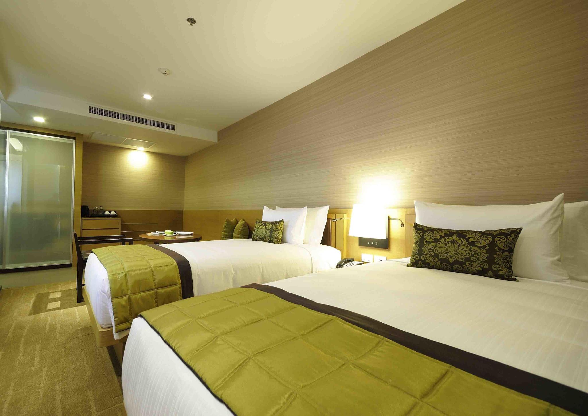 PREMIER ROOM