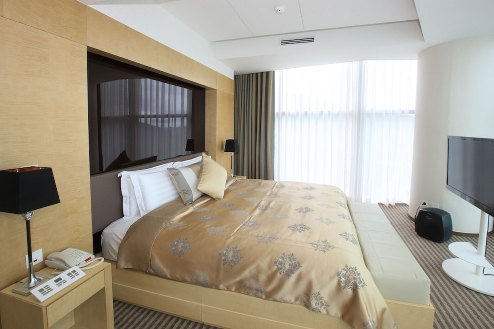 High1 Grand Hotel Convention Tower 15/64