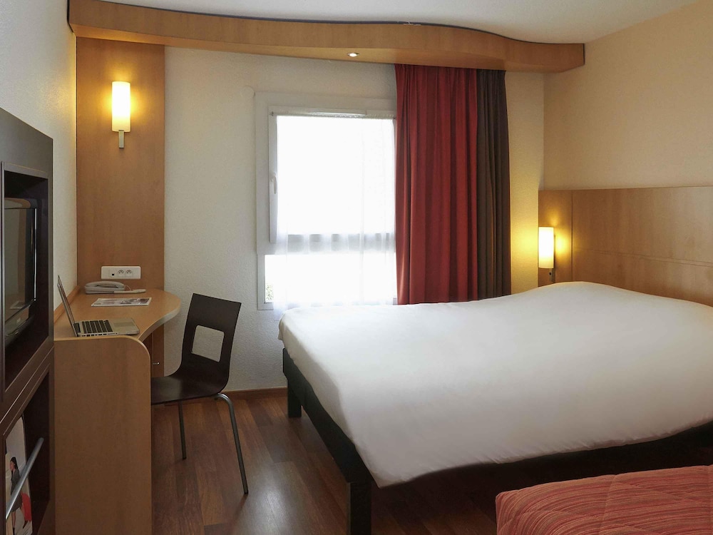 Ibis Beaune Centre 24/78