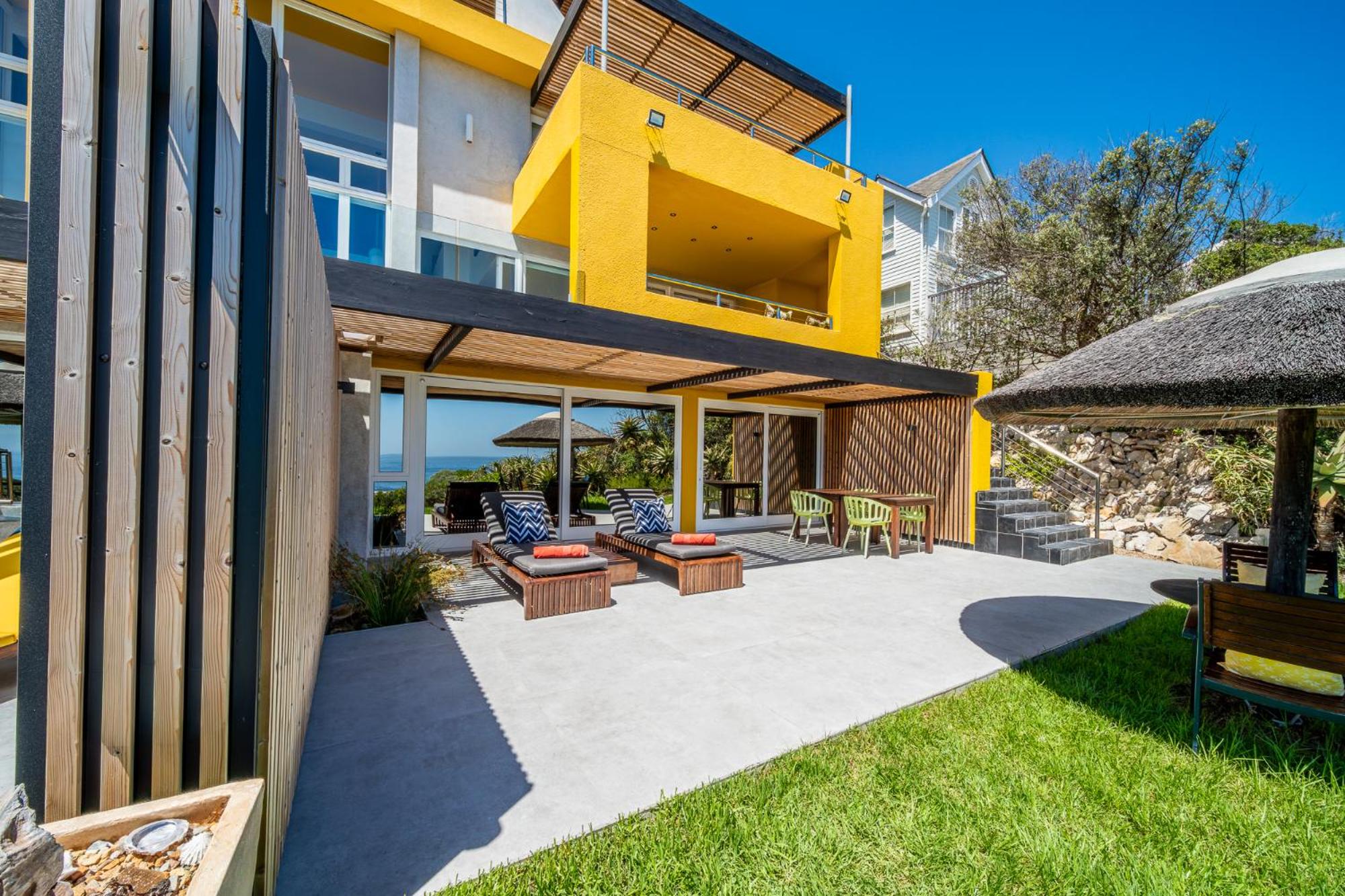 Crayfish Lodge Sea & Country Guest House 43/47