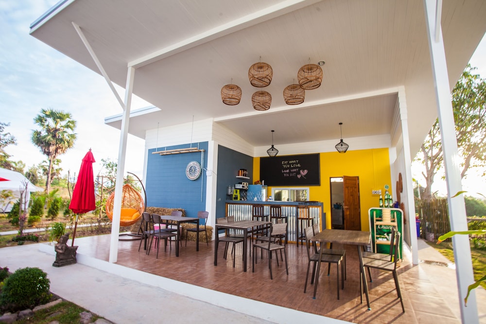 Bluemoon Riverside Resort 9/50