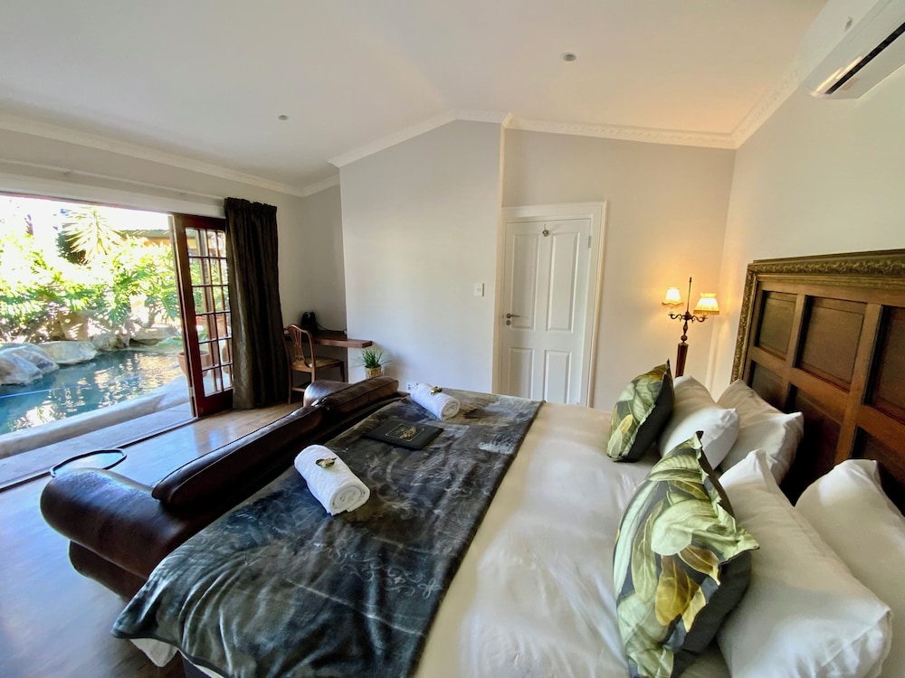 Deluxe, Executive, King Bed