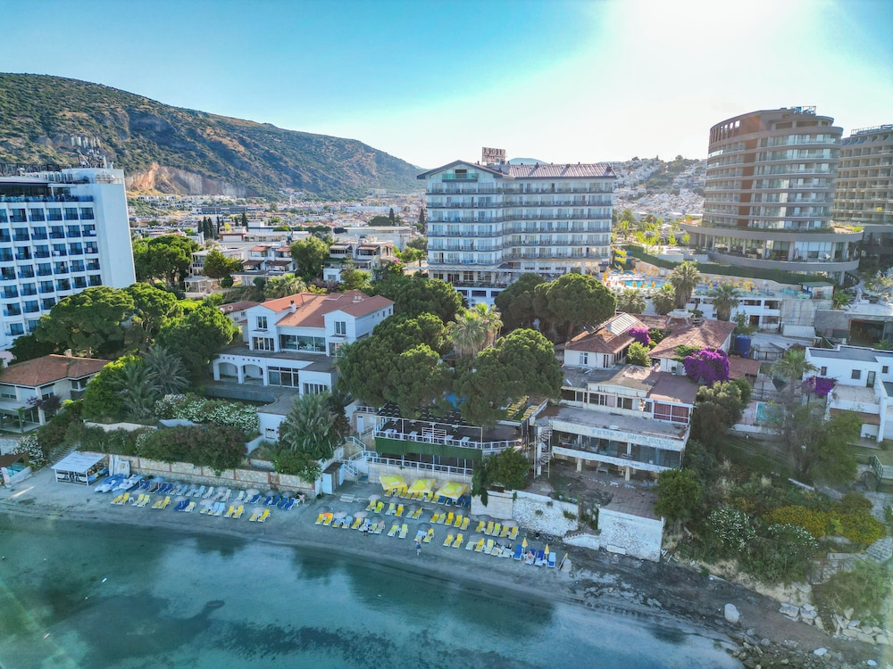 Arora Hotel 48/50
