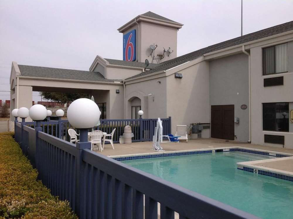 Motel6 Dallas, TX - Northeast 38/45
