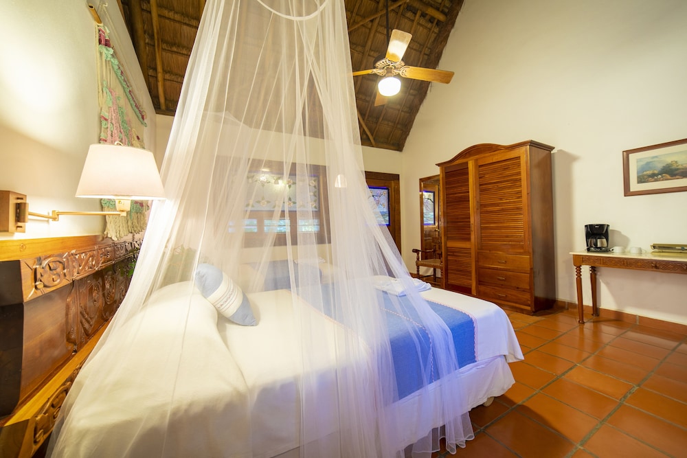 The lodge At Chichen Itza 11/50