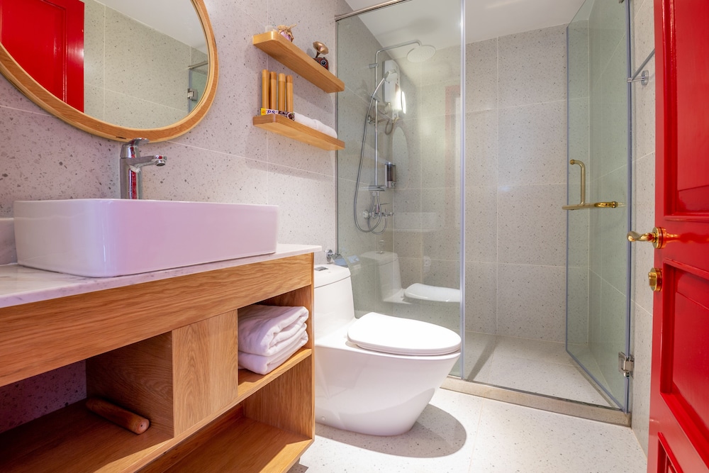 Qhome Saigon - Bui Thi Xuan 20/21