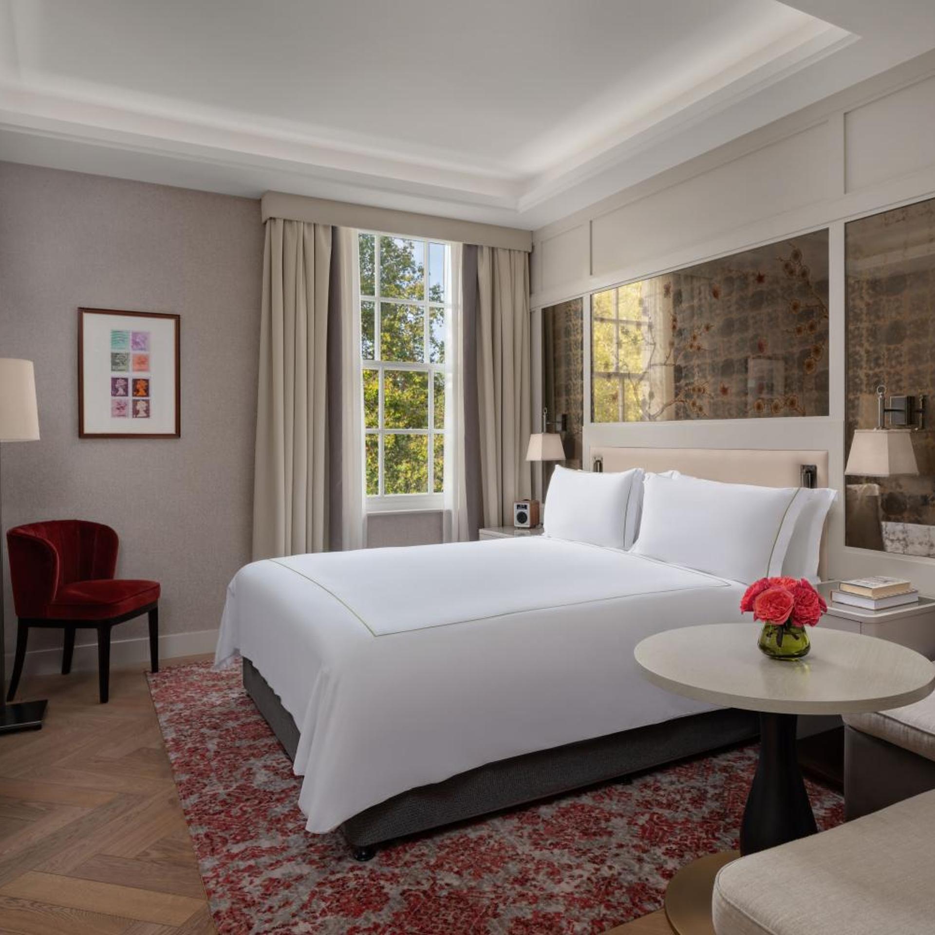 Deluxe, King Bed, Square View