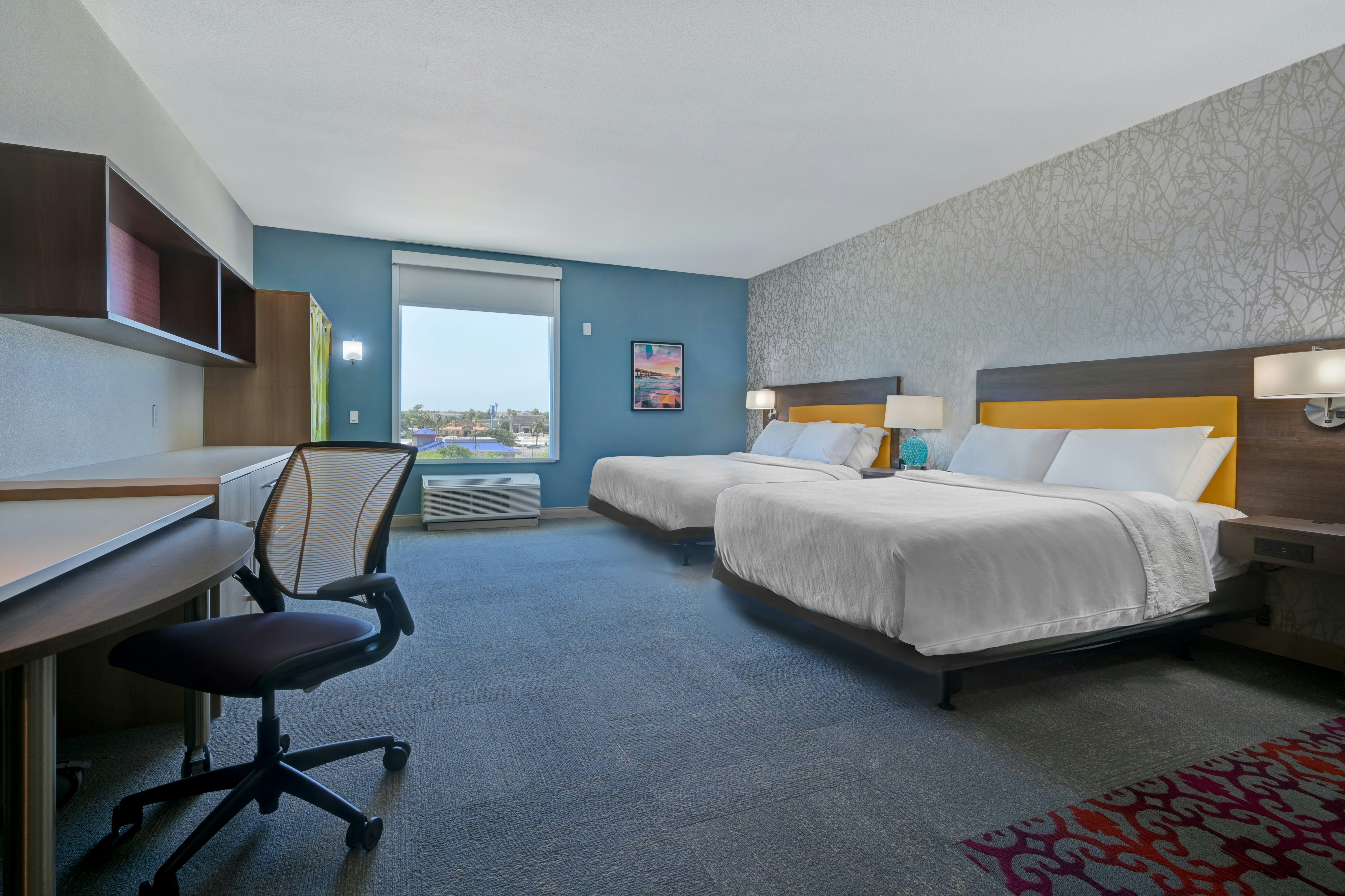 STUDIO, 2 QUEEN BEDS