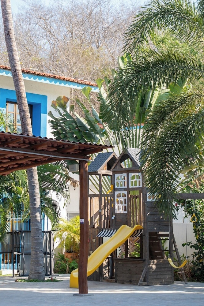 Santa Cruz Huatulco Hotel 40/50