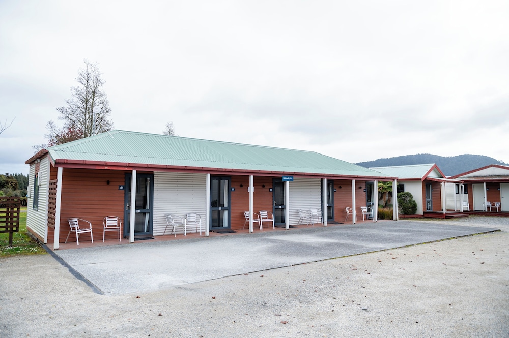 Franz Josef Top 10 Holiday Park 68/75