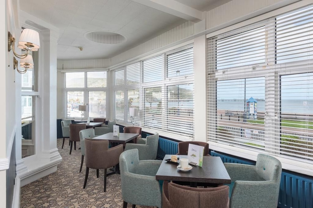 Marine Hotel 44/64