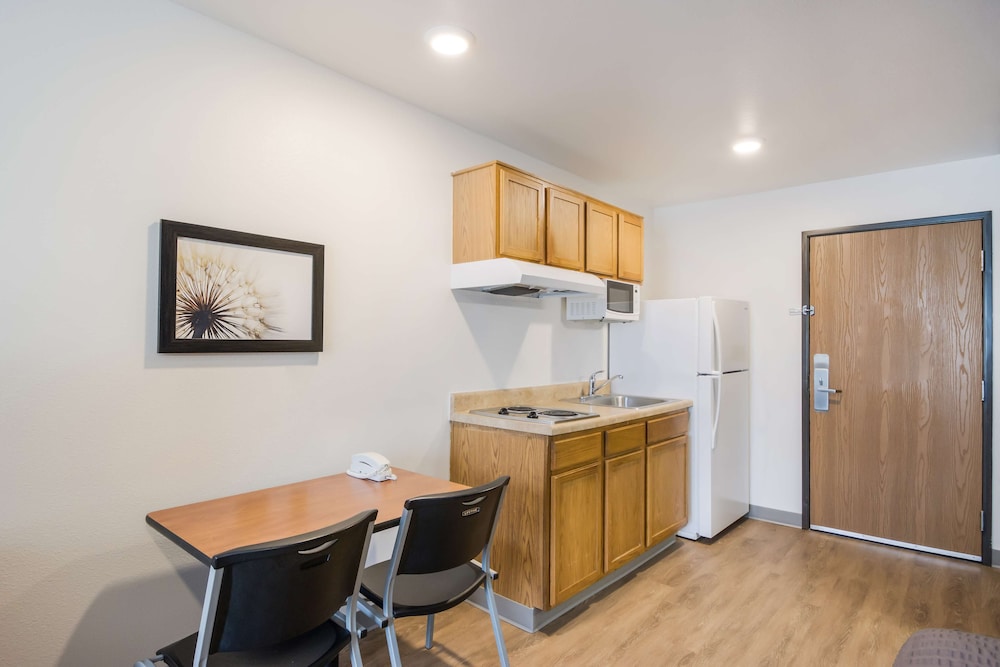Extended Stay America Select Suites Lakeland 30/42