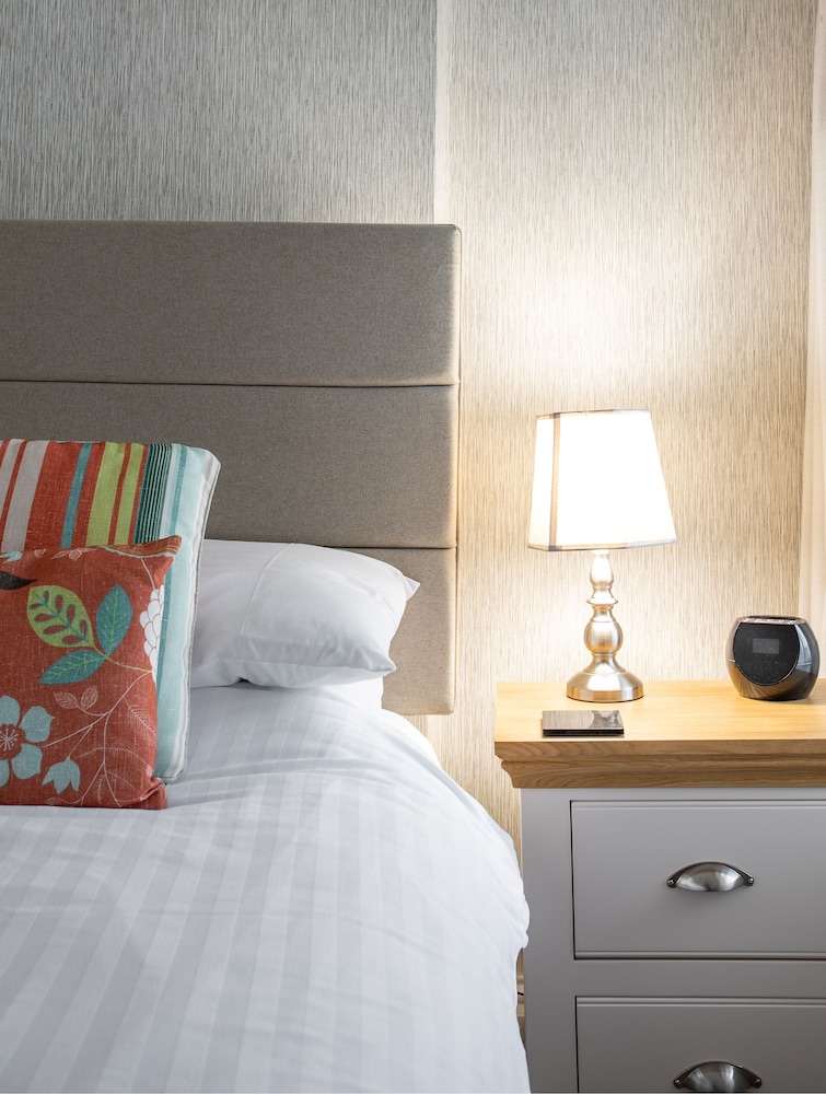 Trelawney Hotel B B Guest House 33/50