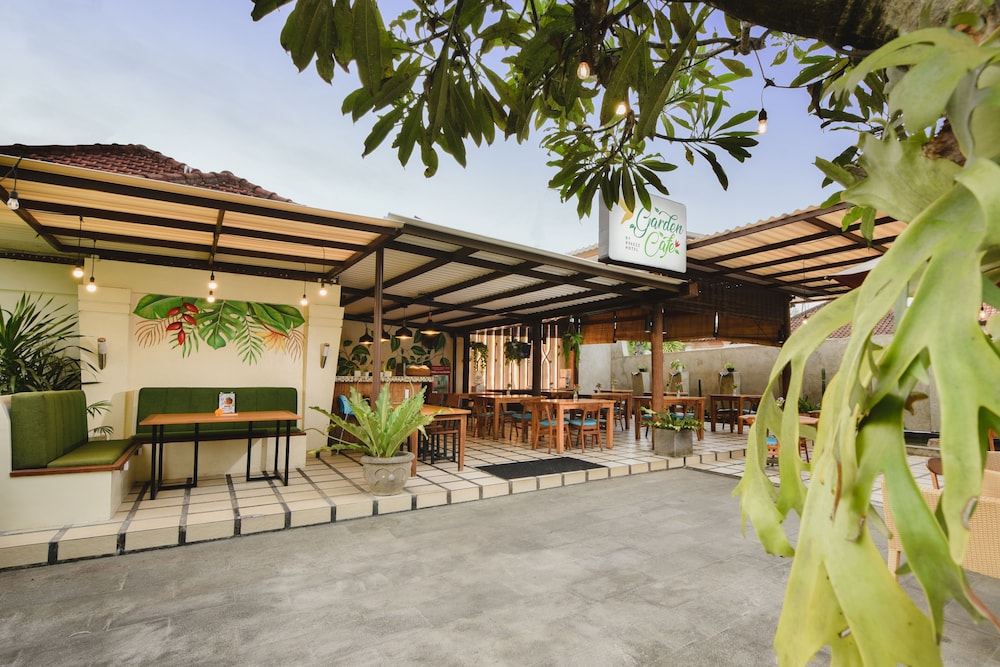 Bali Breezz Hotel 1/50