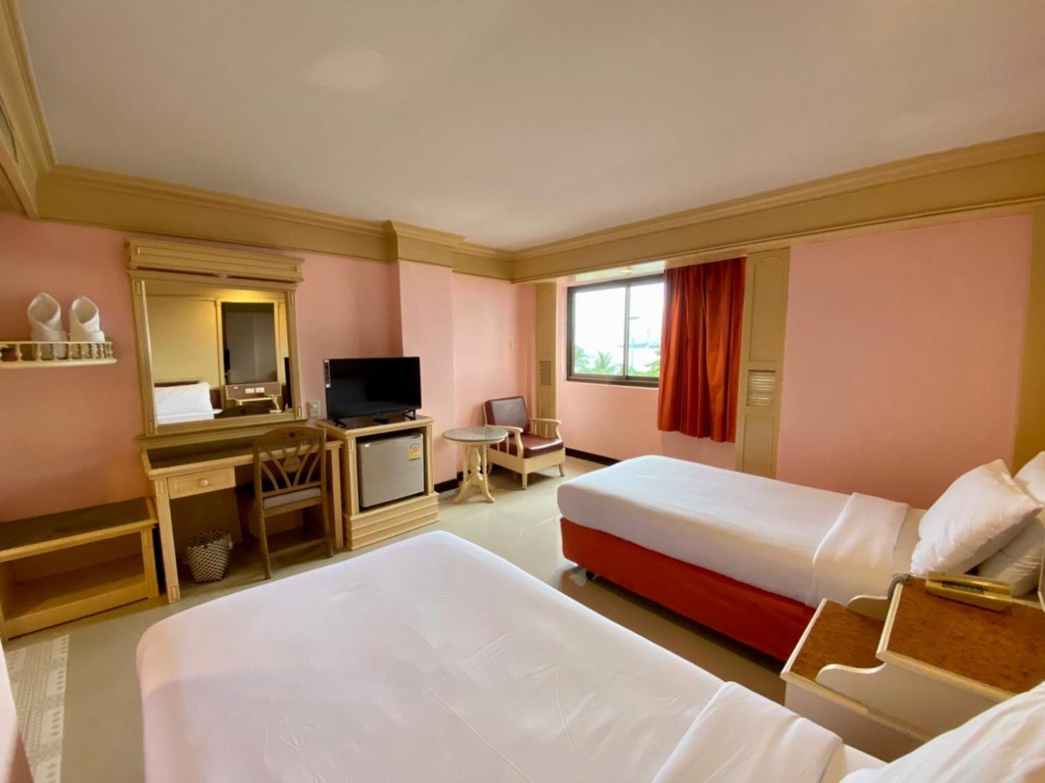 AA Hotel Pattaya 12/42
