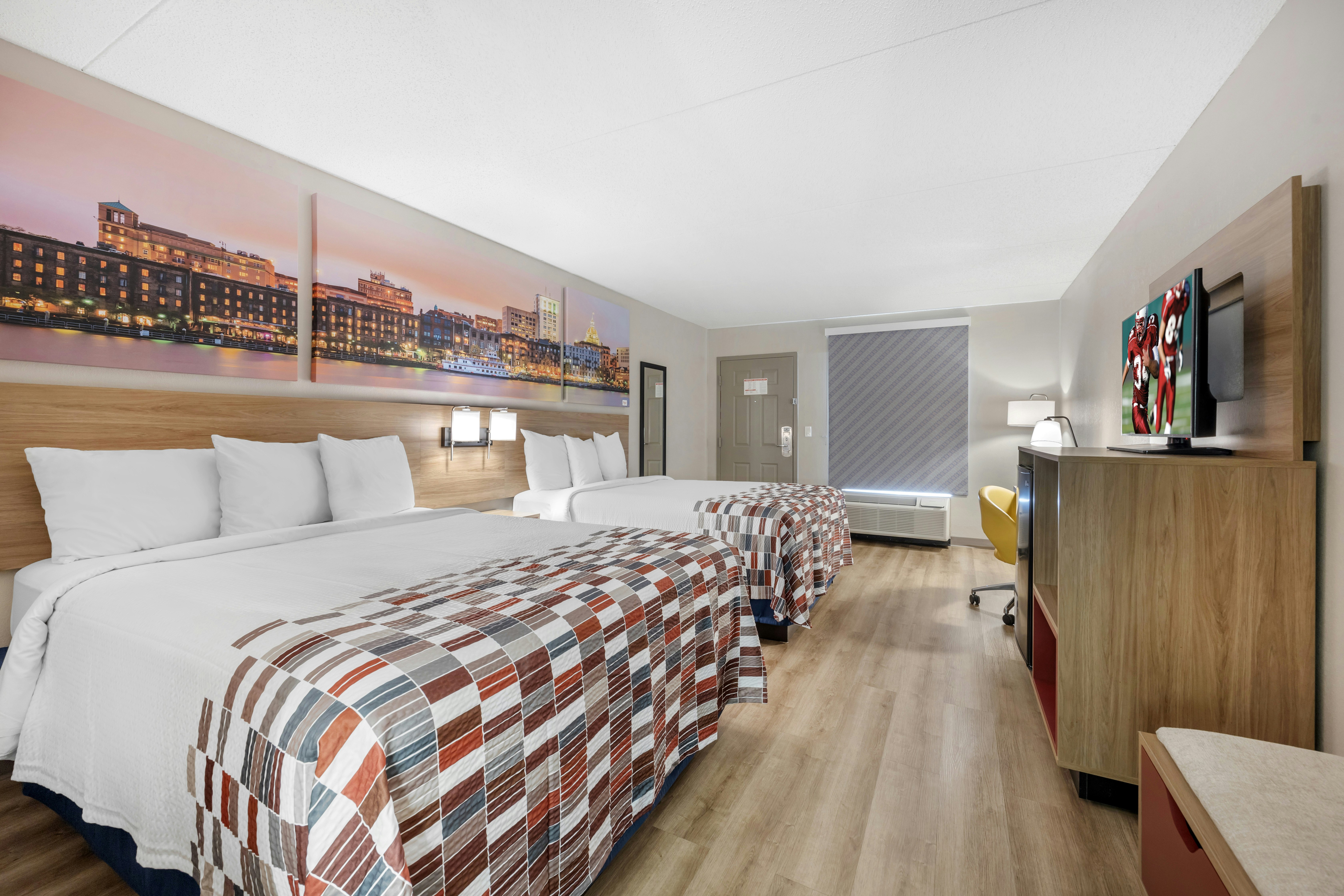 Non-Smoking Superior 2 Queen Beds, Micro-Fridge