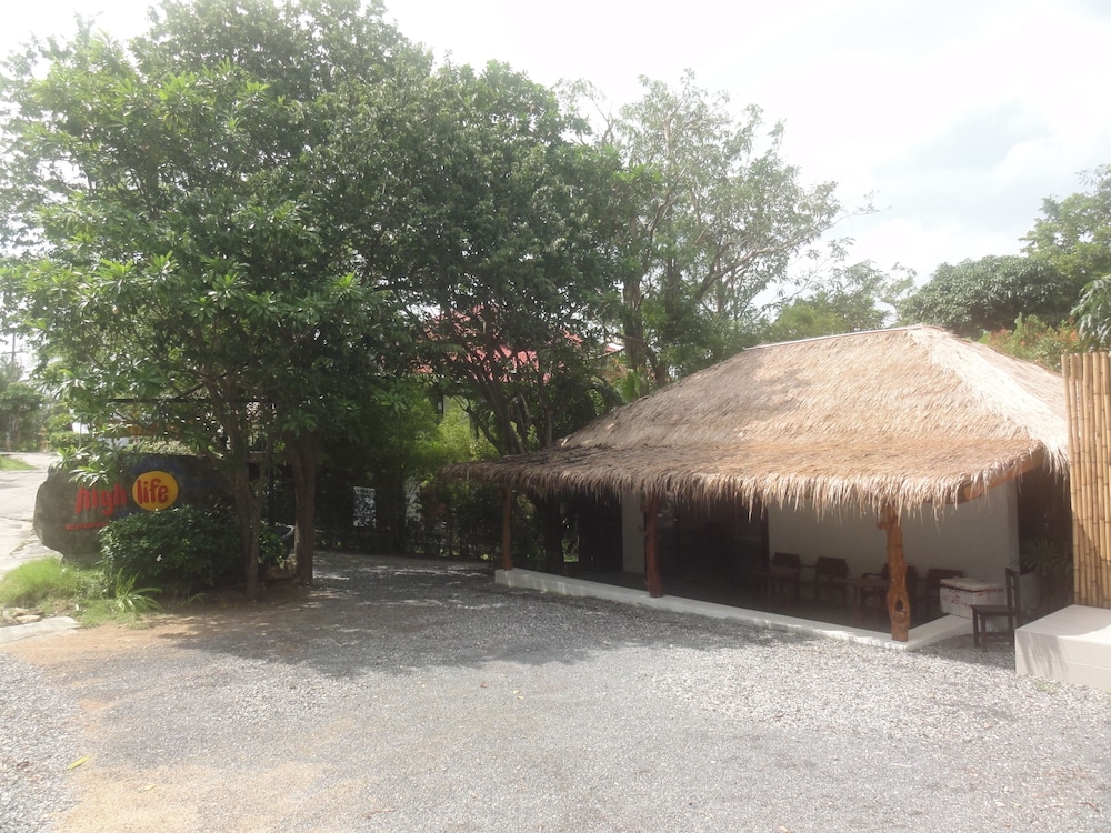 High Life Bungalow 60/79