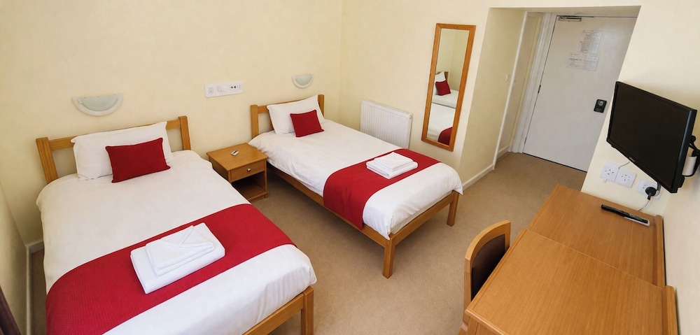 Brae Hotel 7/50