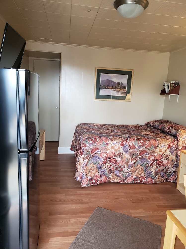 Brickyard Inn 12/23