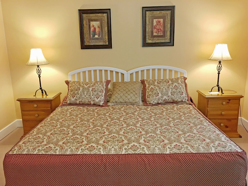 Highland Lake Inn & Resort 11/77