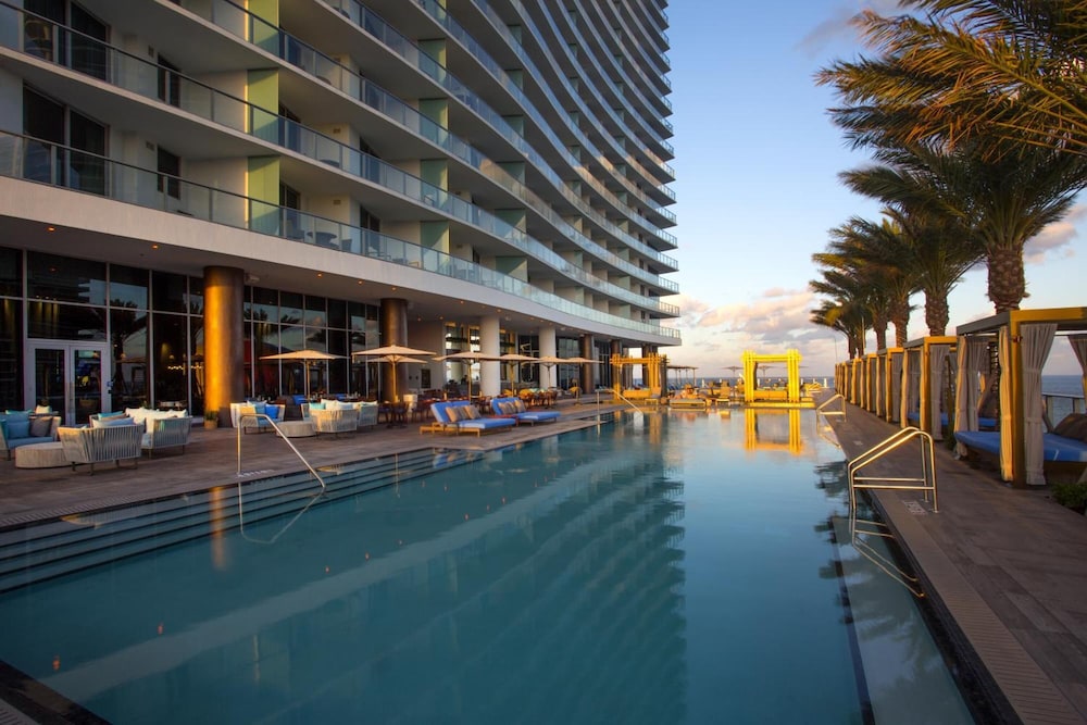 Lyfe Resort & Residences 8/66