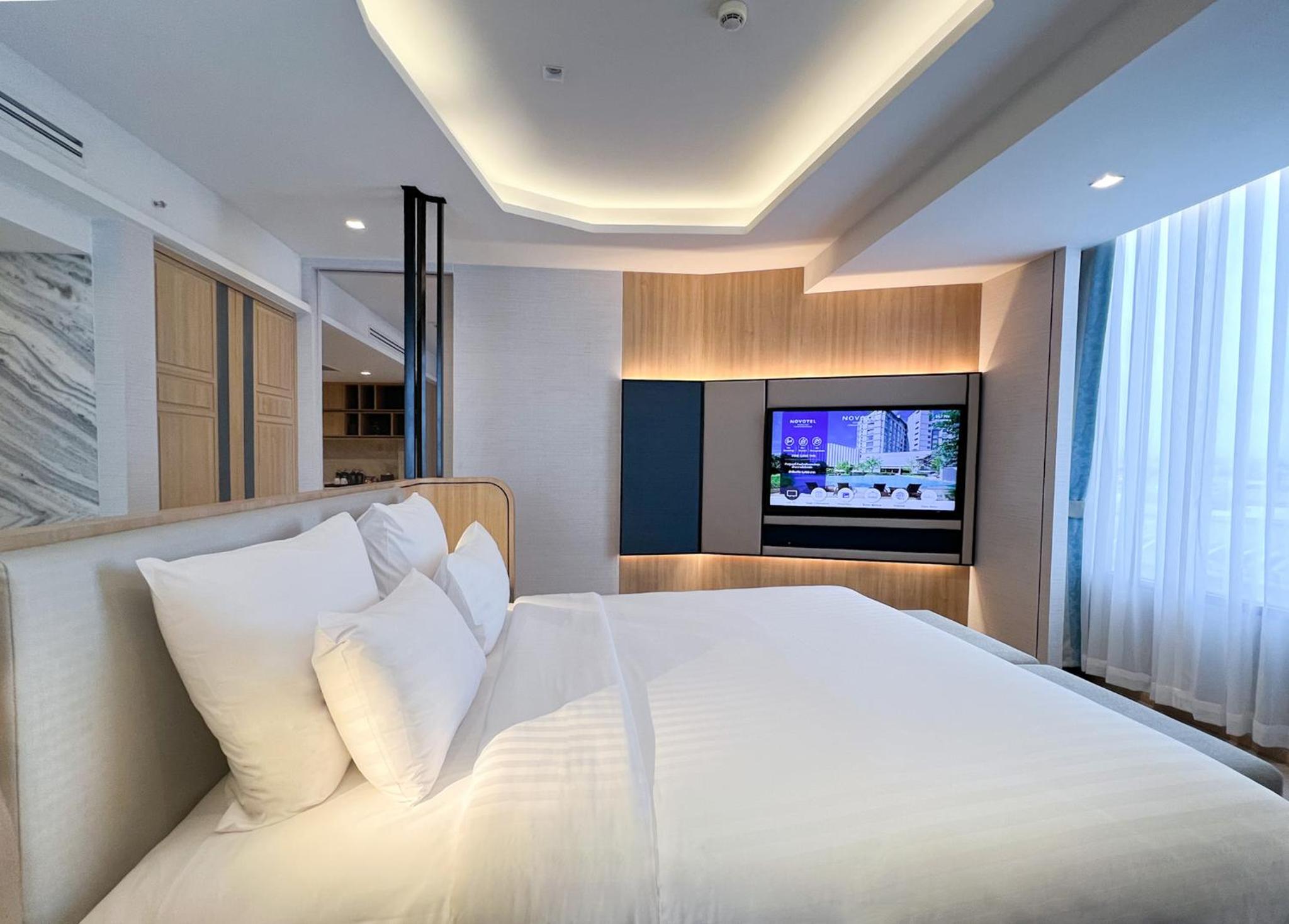 Executive, Suite, King Bed, Lounge Access