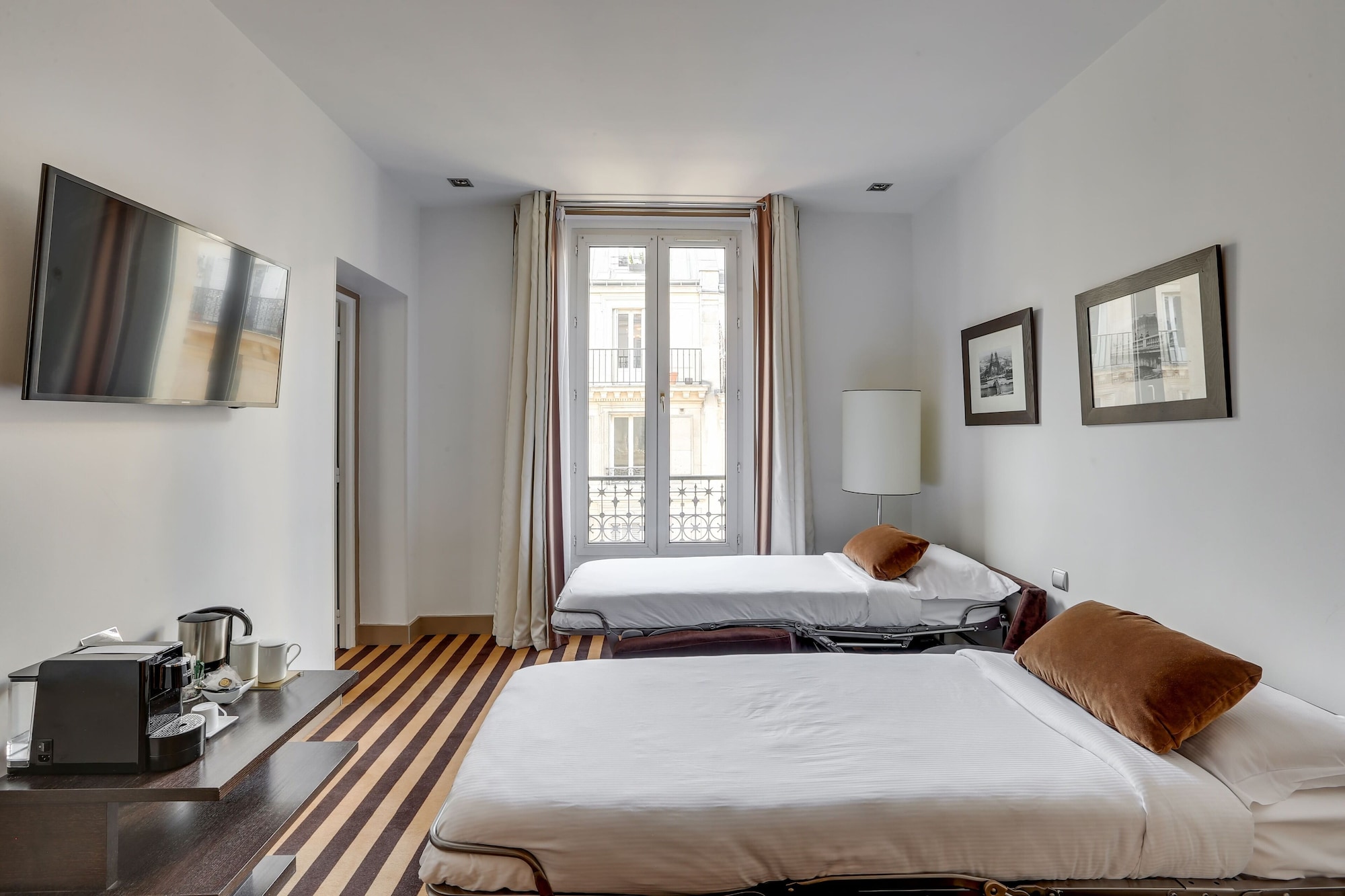 Family Suite, Private Bathroom