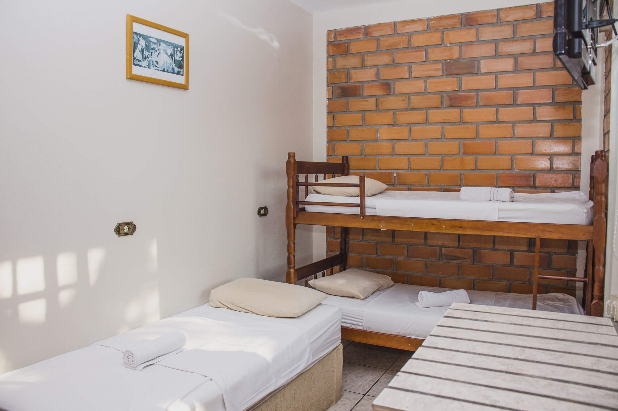 جناح بسرير مزدوج وسرير فردي وسرير بطابقين، Hotel Balneario Itapocoroi 2/6