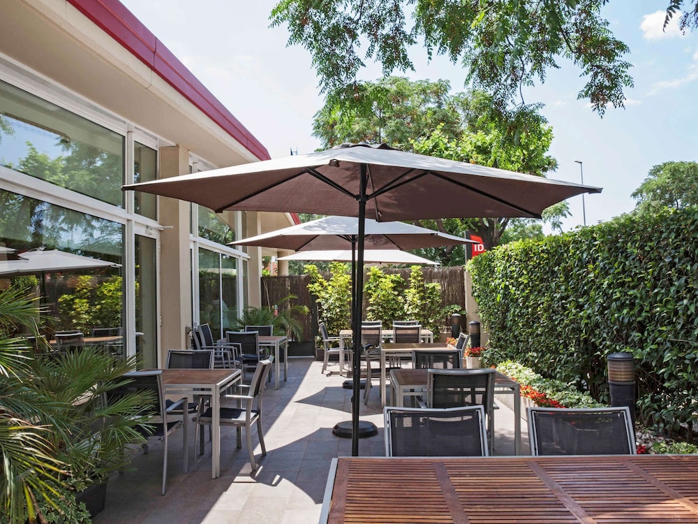IBIS BARCELONA CORNELLA 1/36
