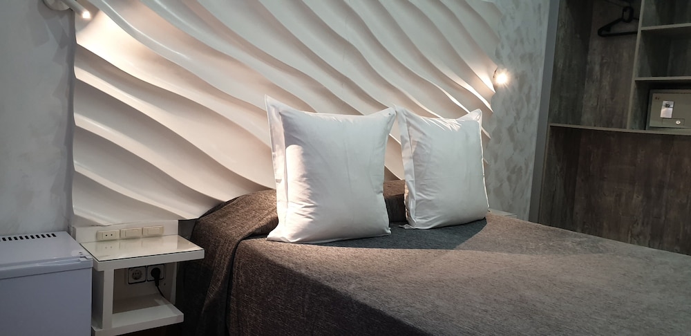 غرفة خارجية سوبيريور بسرير مزدوج بحمام خاص، Hostal Las Fuentes 9/10