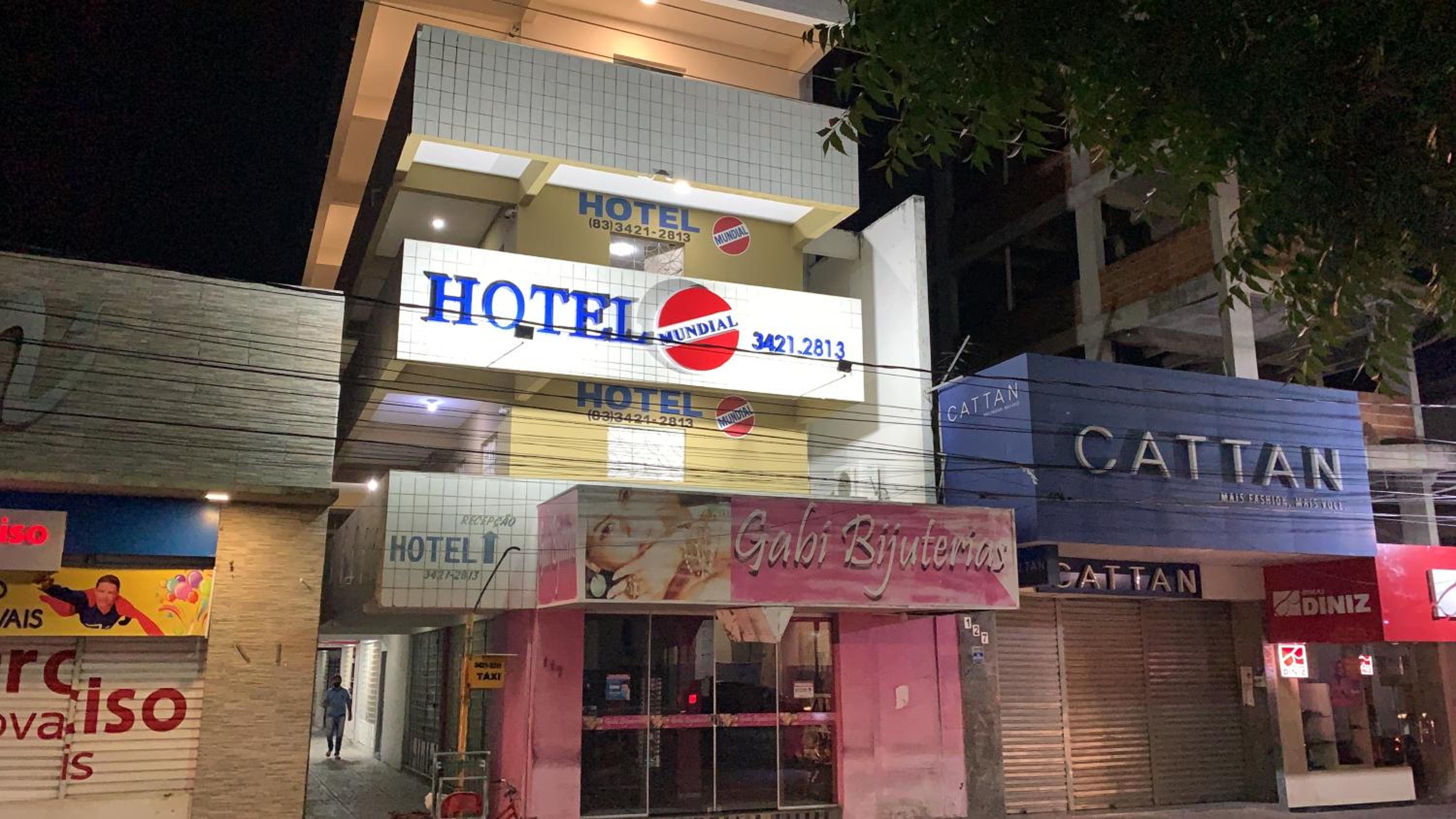 Hotel Mundial 4/36